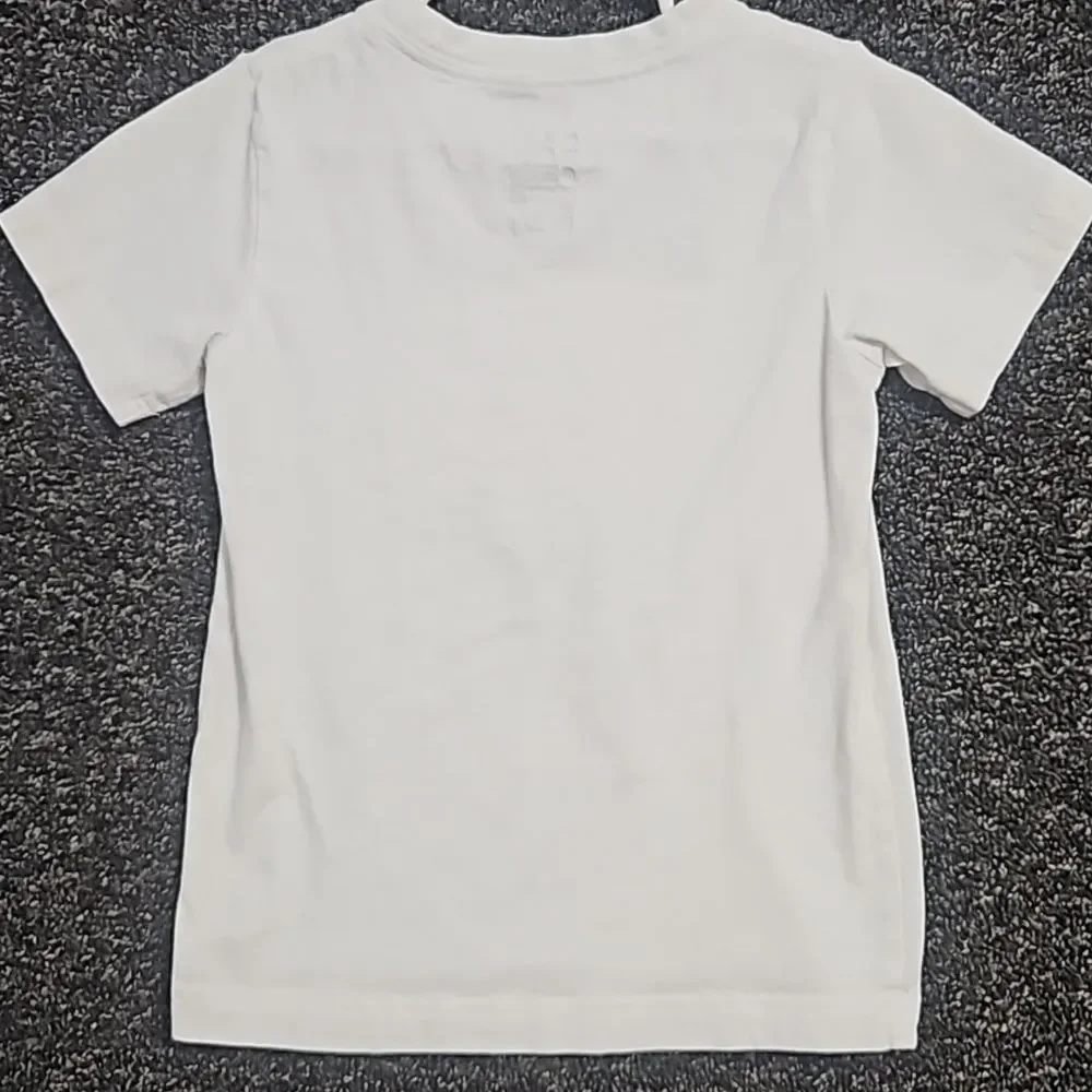 Nike Kids White Size 6 Graphic Tee T-Shirt 